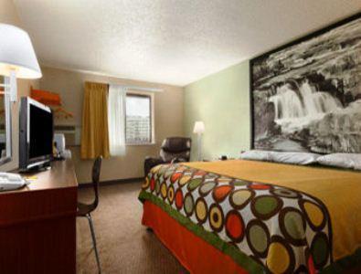 Super 8 By Wyndham Sioux Falls Near Convention Center Номер фото