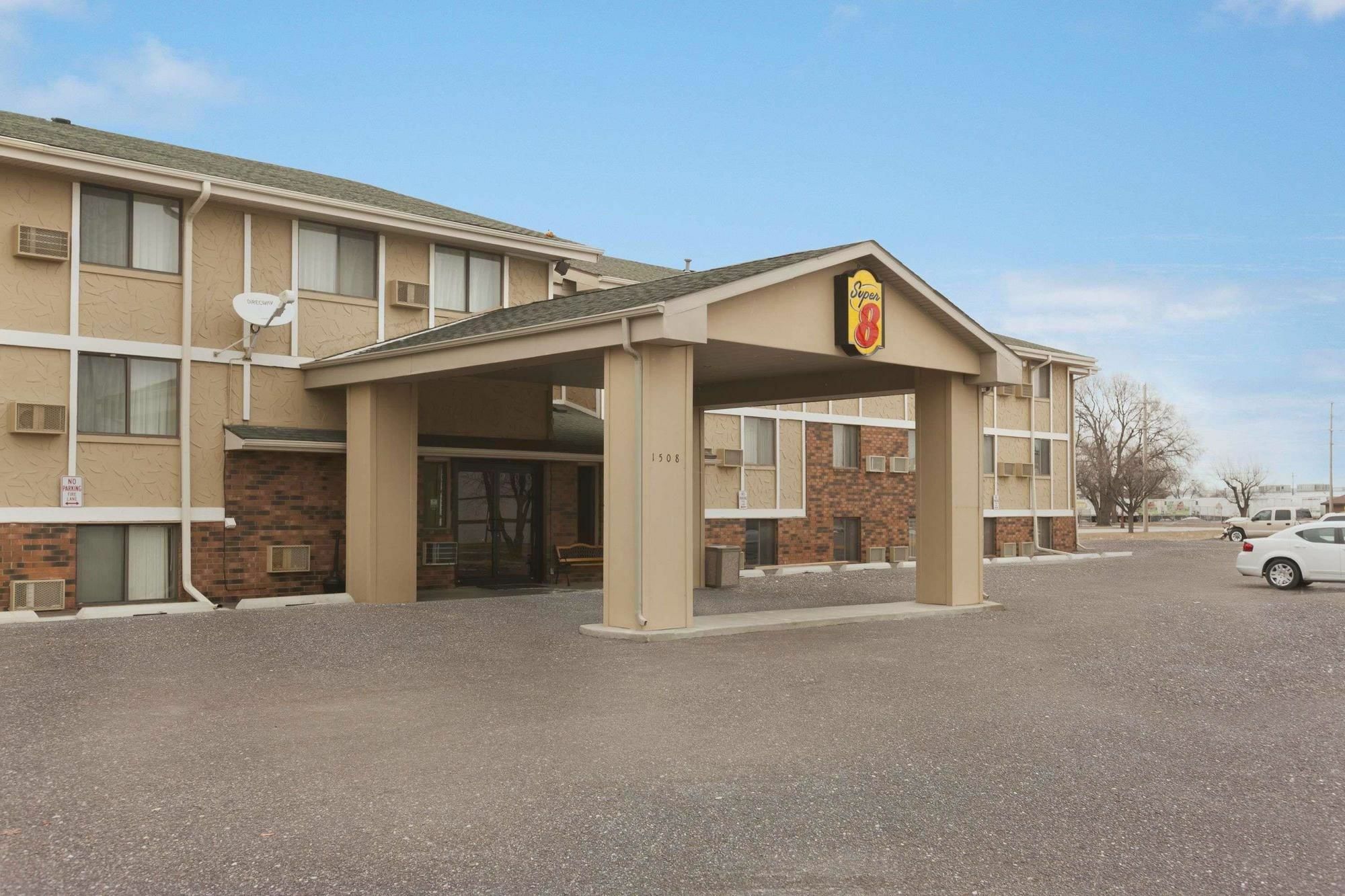 Super 8 By Wyndham Sioux Falls Near Convention Center Экстерьер фото